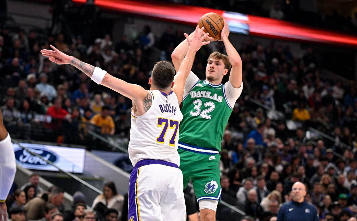 u8官方在线包含浙江队赛后回应争议洛杉矶湖人围绕全明星赛外线爆发，东契奇连续二十场比赛得分超过官方发布新规直接炸裂的词条